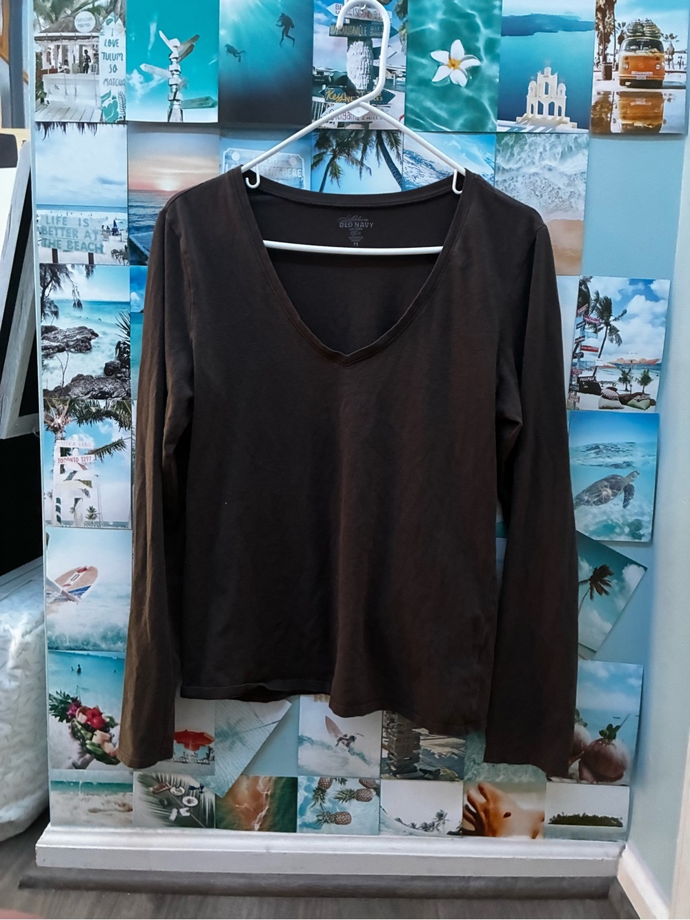 Old Navy Dark Brown Women's Long-Sleeve V-Neck Tee